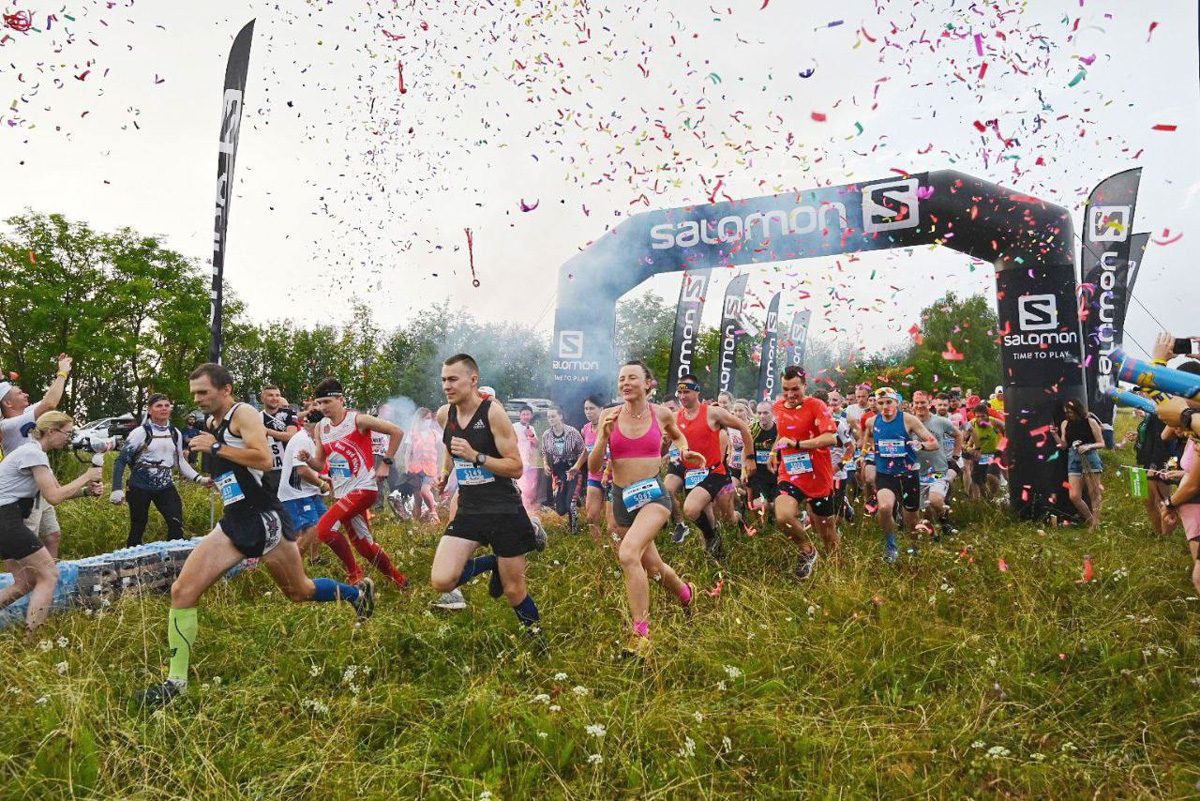 В эти выходные в Суздале прошел традиционный бег по пересеченной местности с элементами кросса на различные дистанции. Три дня 4233 спортсмена преодолевали склоны, леса, поля, аномальную жару, тем самым проверяя себя на прочность.