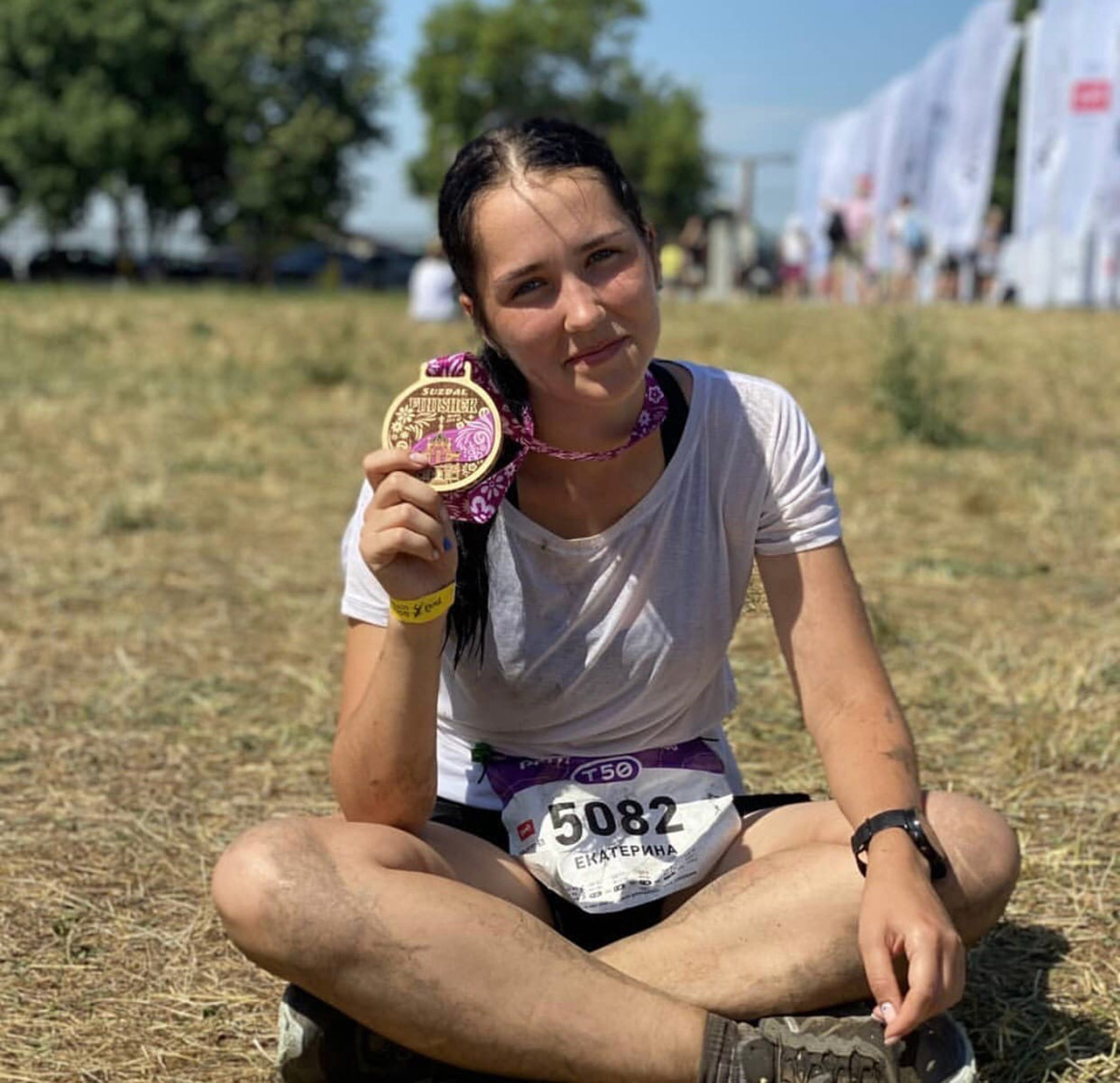 В эти выходные в Суздале прошел традиционный бег по пересеченной местности с элементами кросса на различные дистанции. Три дня 4233 спортсмена преодолевали склоны, леса, поля, аномальную жару, тем самым проверяя себя на прочность.