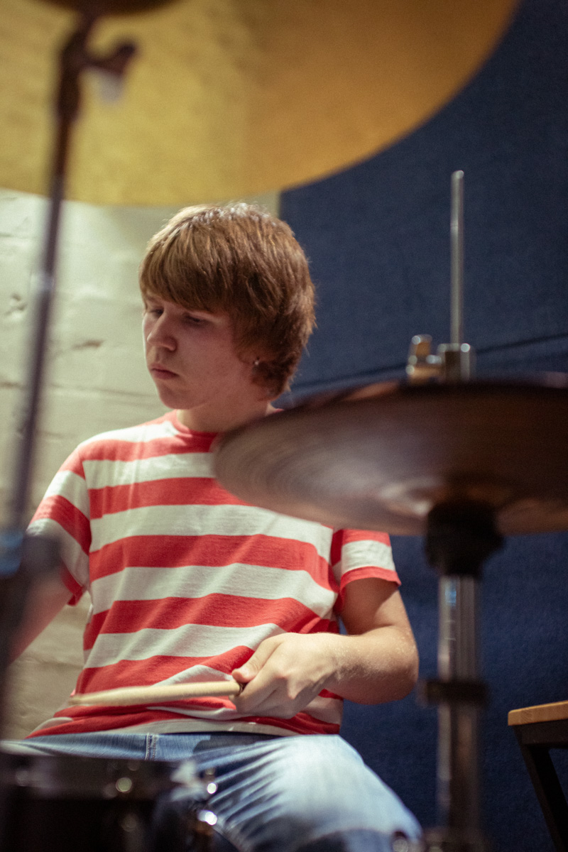 Знакомимся с неутомимыми парнями, некогда вдохновлявшимися творчеством американцев Red Hot Chili Peppers, а теперь нашедшими собственное звучание.