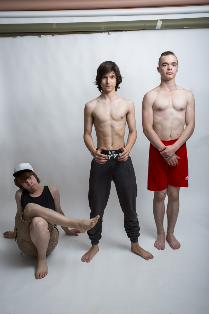 Знакомимся с неутомимыми парнями, некогда вдохновлявшимися творчеством американцев Red Hot Chili Peppers, а теперь нашедшими собственное звучание.