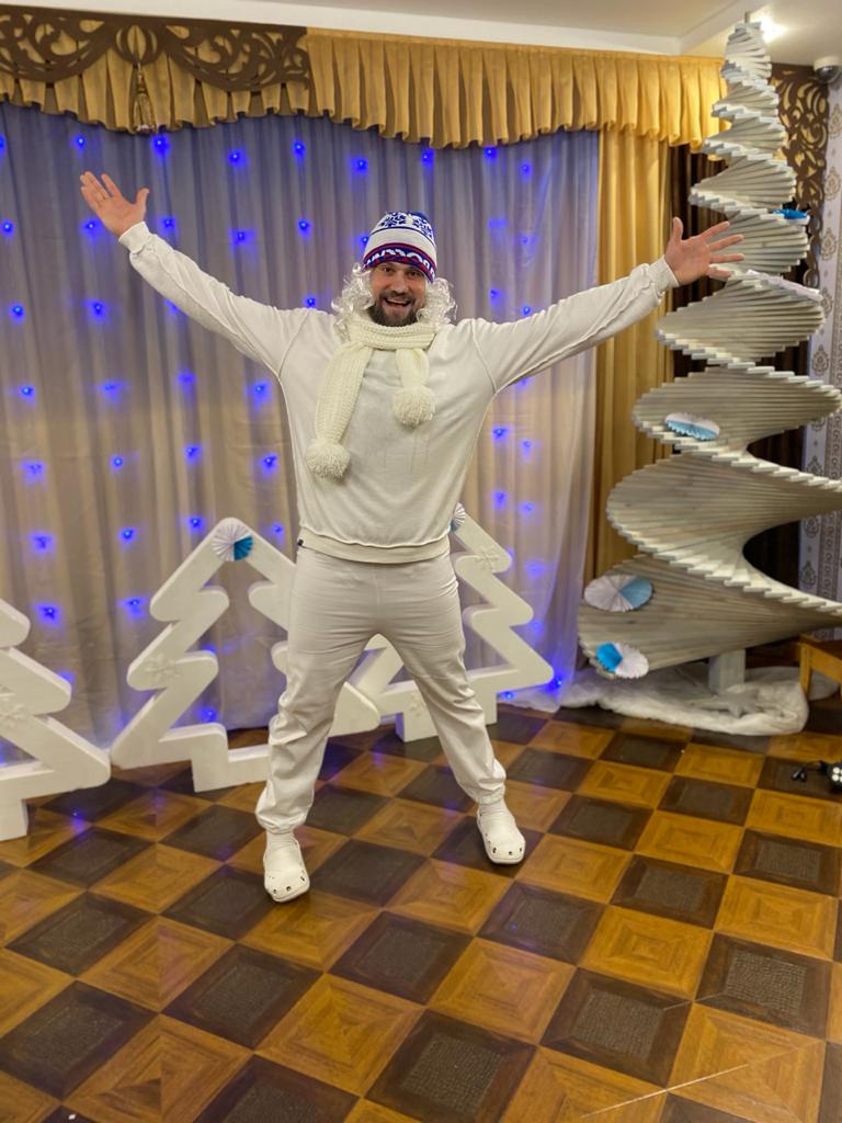 В рубрике «Неудобные вопросы» мы продолжаем знакомить вас с представителями самых разных профессий. На очереди откровения инструктора физкультуры и спорта Дениса Петрова, работающего с малышами в частном детском саду Владимира.