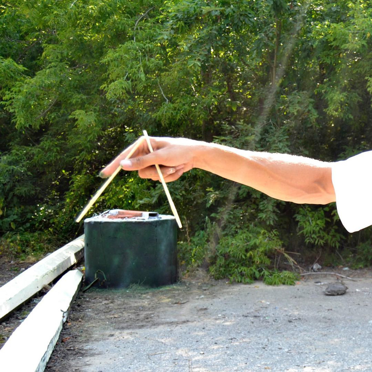 Виртуальный Марио и большущий ролл от Мишкина, почтовые голуби от Натальи Кухаревой и монументальное панно с историческими мотивами от Кирилла Ведерникова. Все эти арт-клады спрятаны на территории Владимира, но мы поможем вам их отыскать.