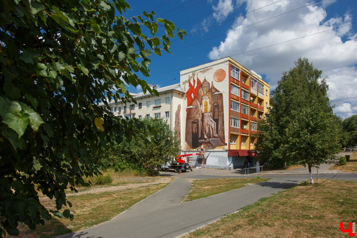 Виртуальный Марио и большущий ролл от Мишкина, почтовые голуби от Натальи Кухаревой и монументальное панно с историческими мотивами от Кирилла Ведерникова. Все эти арт-клады спрятаны на территории Владимира, но мы поможем вам их отыскать.