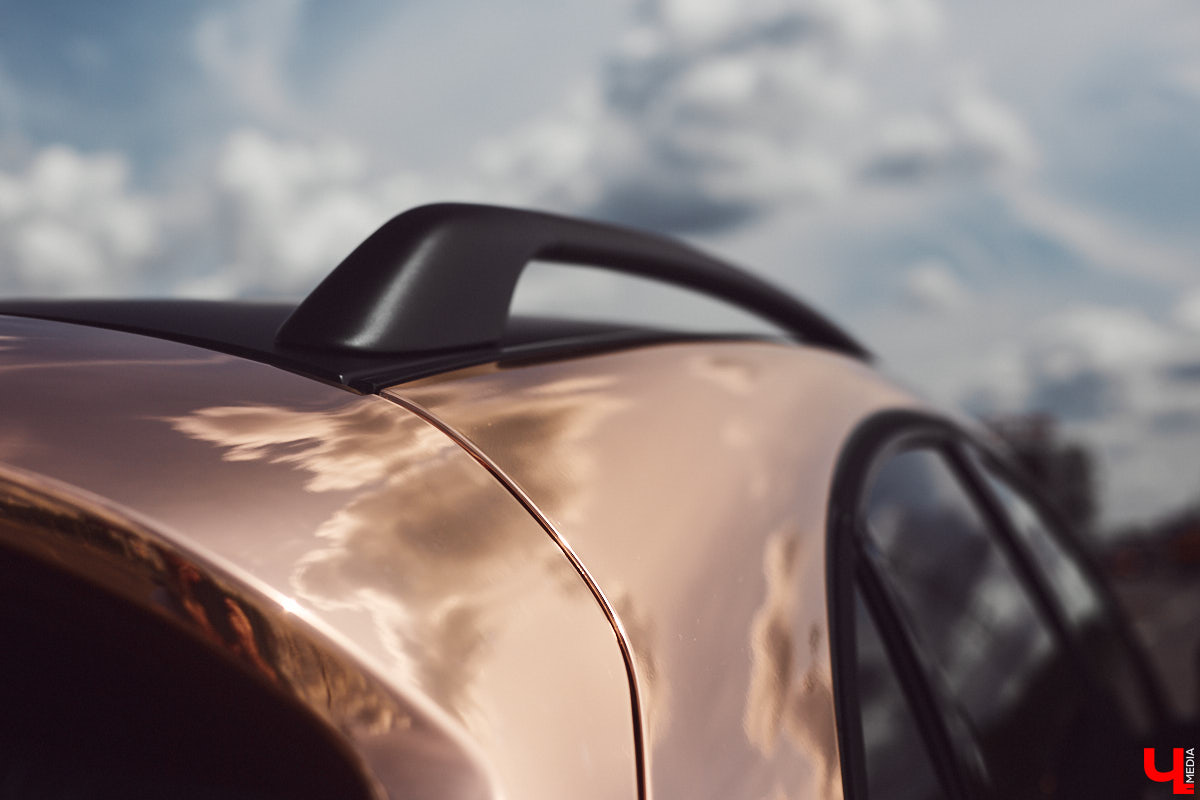 Бизнес-леди Юлия Берг рассказала о своем личном источнике позитива - новой Infiniti с оригинальным тюнингом.