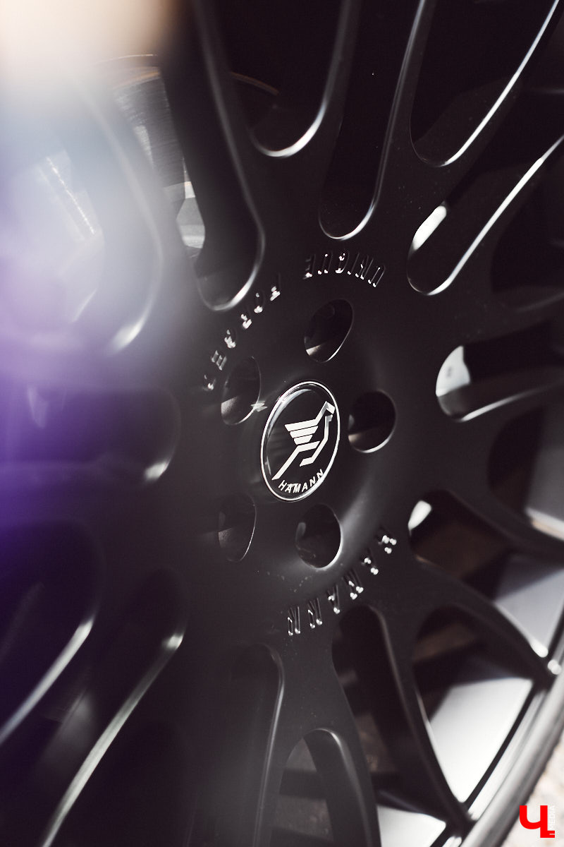 Бизнес-леди Юлия Берг рассказала о своем личном источнике позитива - новой Infiniti с оригинальным тюнингом.