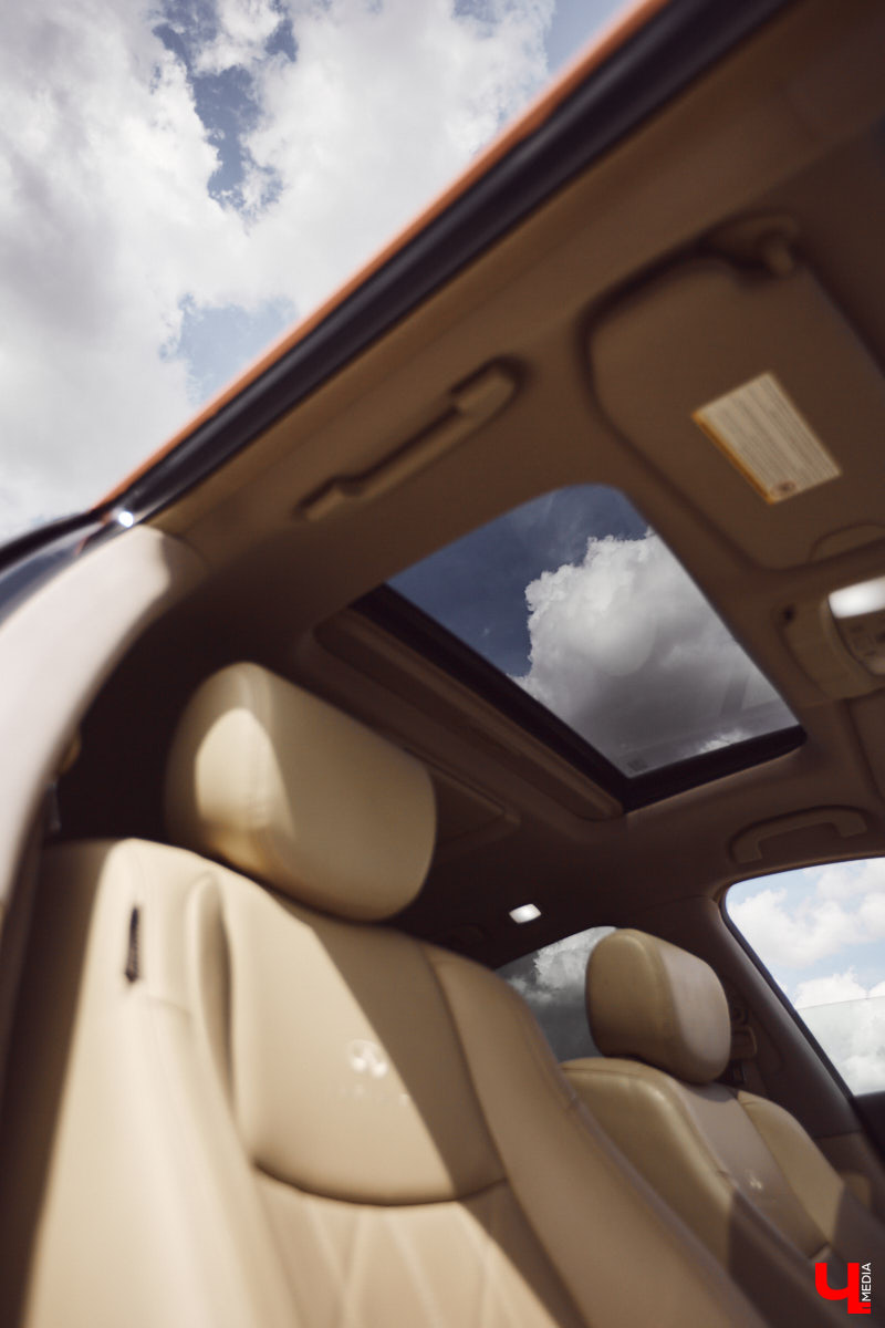 Бизнес-леди Юлия Берг рассказала о своем личном источнике позитива - новой Infiniti с оригинальным тюнингом.