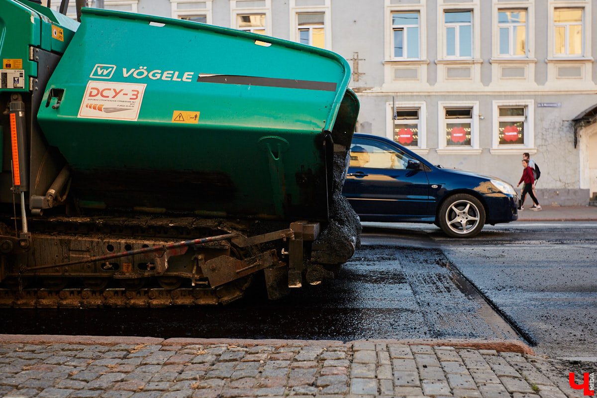 На одном из самых опасных переходов в центре, наконец, появились искусственные барьеры. Что об этом думают урбанисты, и какие еще дорожные новинки появились в городе?