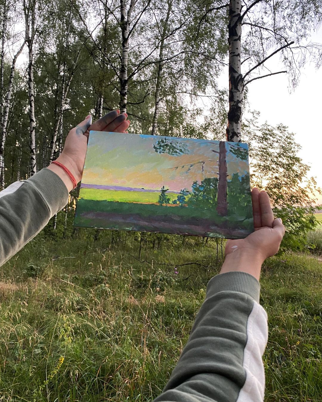 Знакомимся с творческой семьей Ёжкиных, которая организует тревел-пленэры по области и готовится осуществить давнюю мечту - открыть собственную студию живописи.