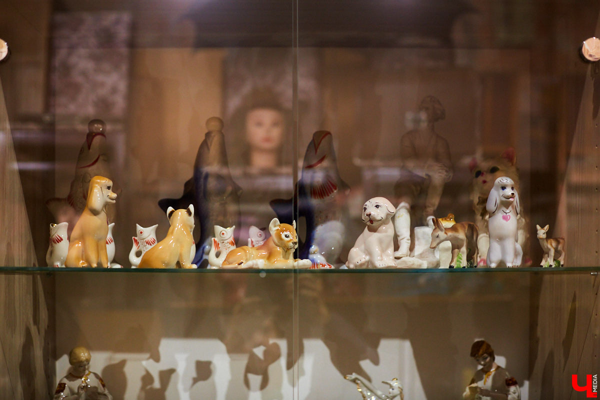 Конструктивизм, сталинский классицизм, советский модернизм — три основных периода архитектуры прошлого столетия. Какое влияние они оказали на дизайн мебели и интерьера?