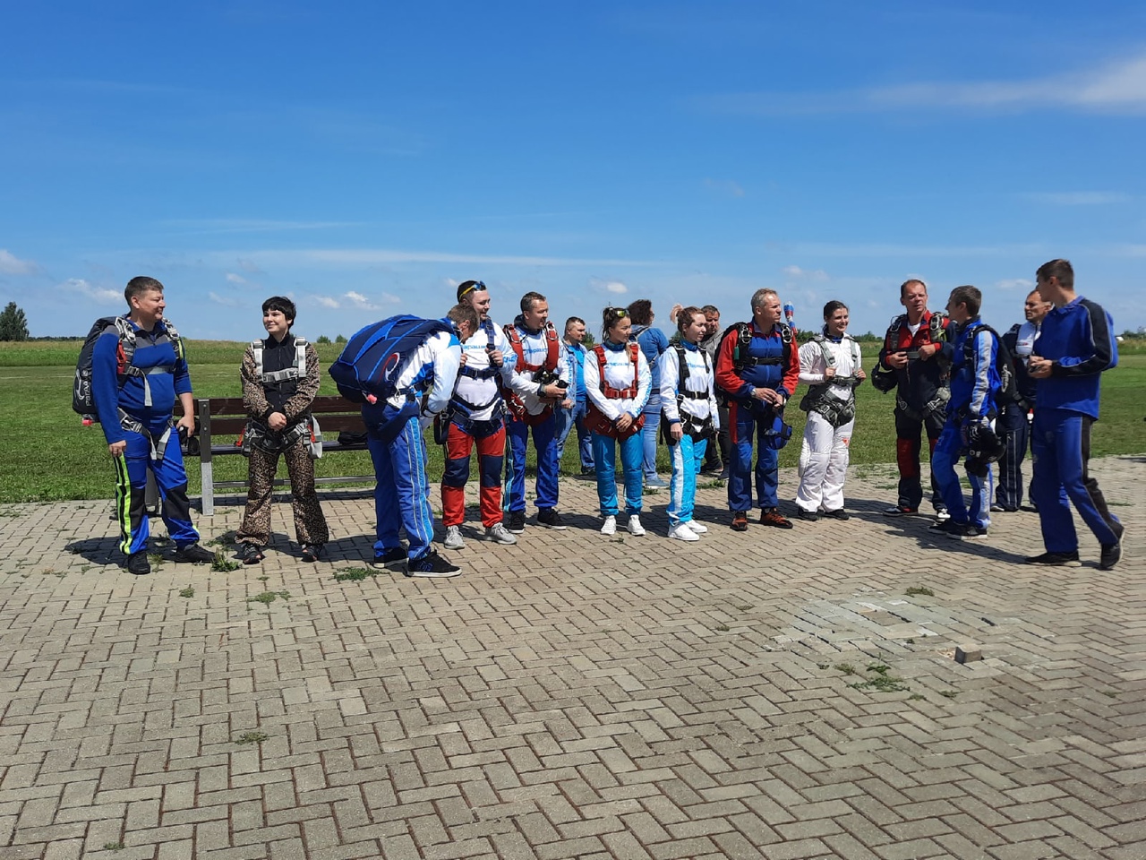 Победы в соревнованиях, тренировки, прыжки с парашютом, изучение корейского языка и личная жизнь. Корреспондент «Ключ-Медиа» узнал у 19-летней владимирской спортсменки Вероники Борисовой о том, как ей удается всё совмещать.