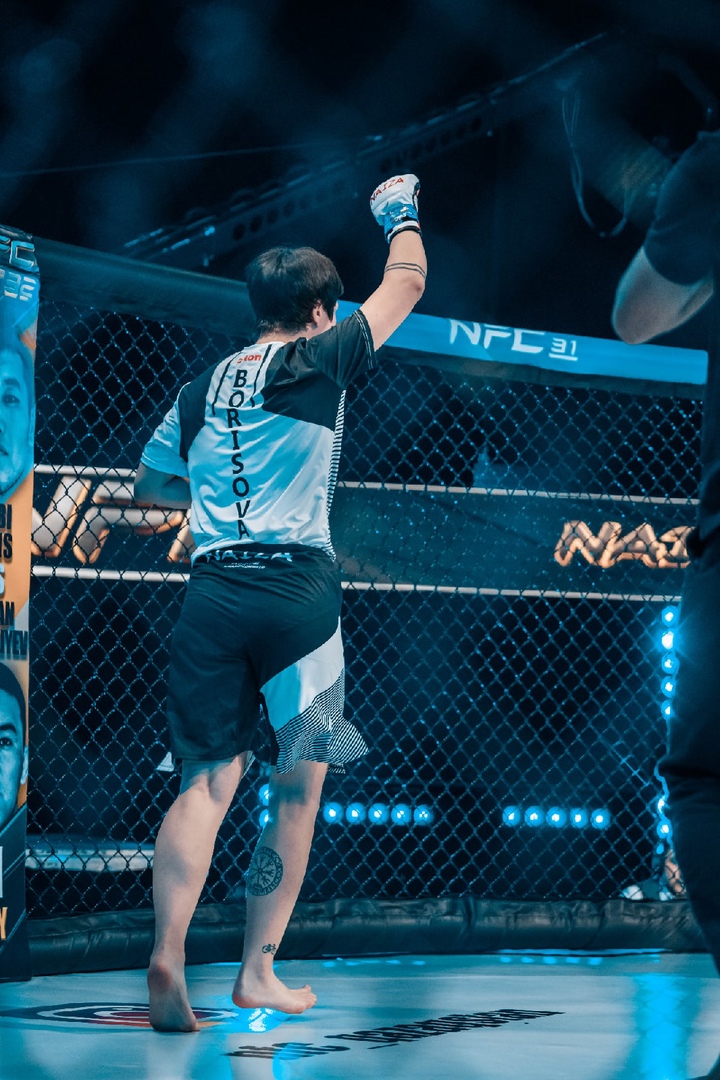 Победы в соревнованиях, тренировки, прыжки с парашютом, изучение корейского языка и личная жизнь. Корреспондент «Ключ-Медиа» узнал у 19-летней владимирской спортсменки Вероники Борисовой о том, как ей удается всё совмещать.