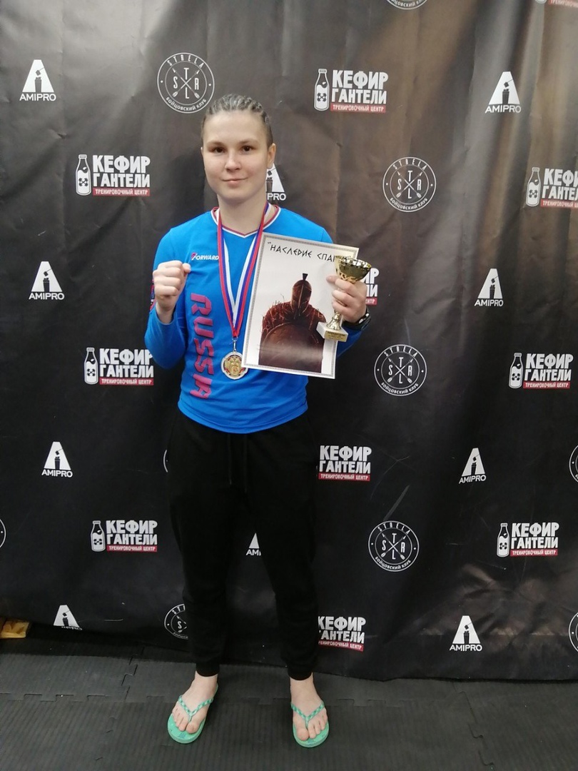 Победы в соревнованиях, тренировки, прыжки с парашютом, изучение корейского языка и личная жизнь. Корреспондент «Ключ-Медиа» узнал у 19-летней владимирской спортсменки Вероники Борисовой о том, как ей удается всё совмещать.