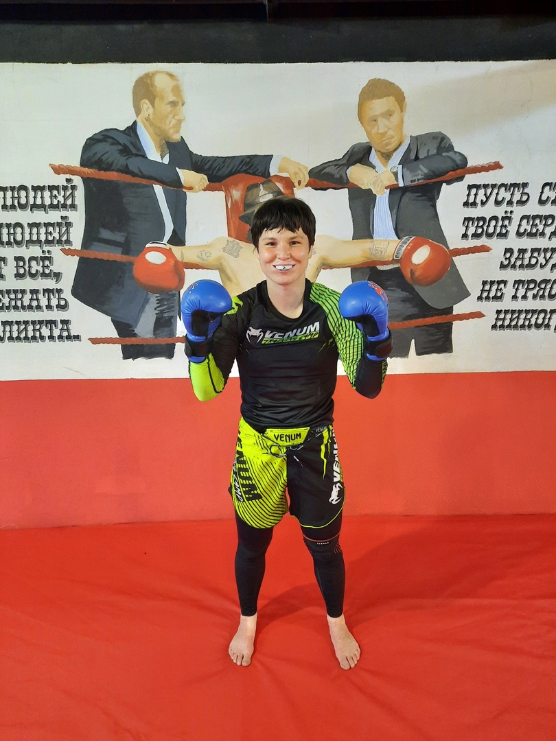 Победы в соревнованиях, тренировки, прыжки с парашютом, изучение корейского языка и личная жизнь. Корреспондент «Ключ-Медиа» узнал у 19-летней владимирской спортсменки Вероники Борисовой о том, как ей удается всё совмещать.