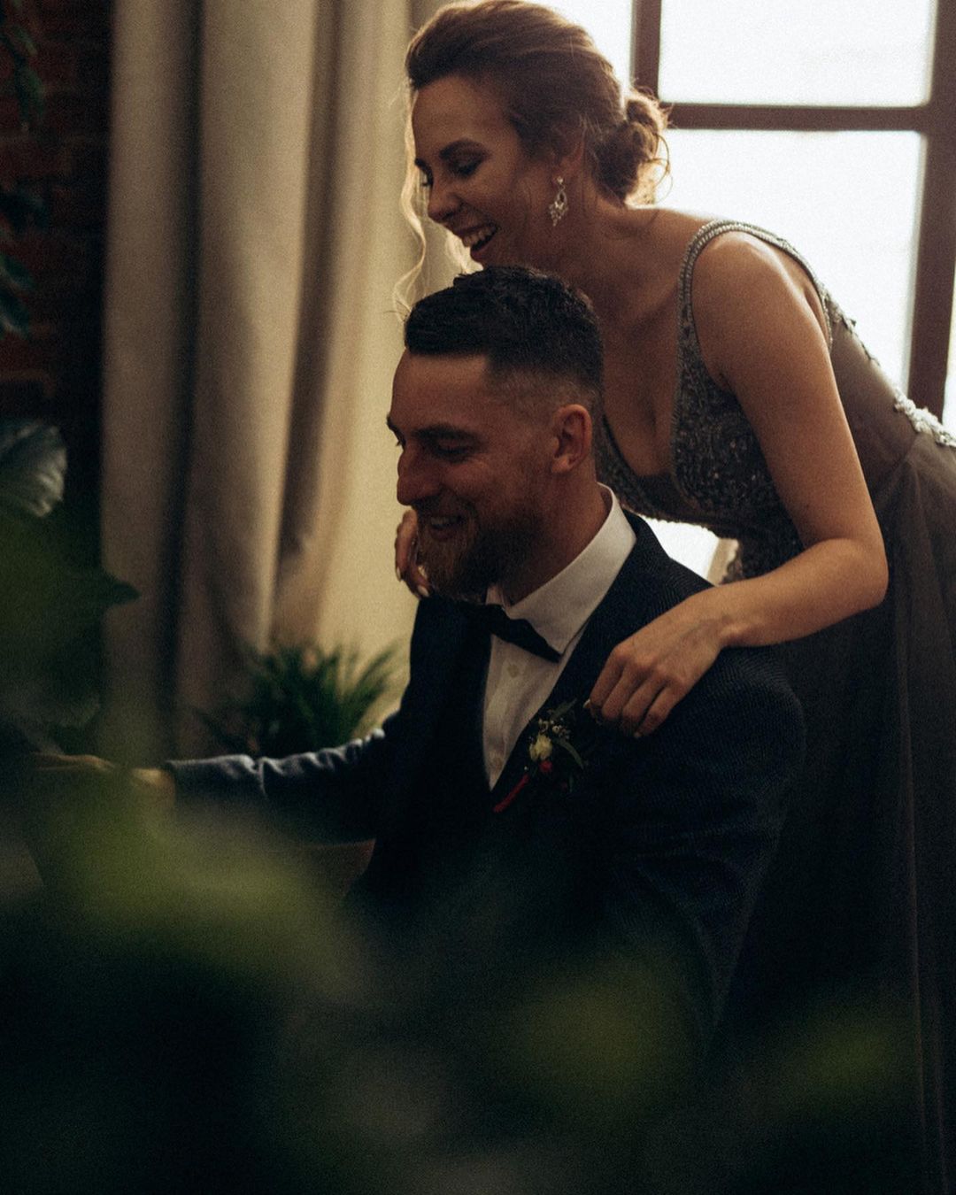 Владимирский фотограф Руслан Васильев, фиксирующий неподдельные эмоции, отвечает на неудобные вопросы о романтических фотосъемках.