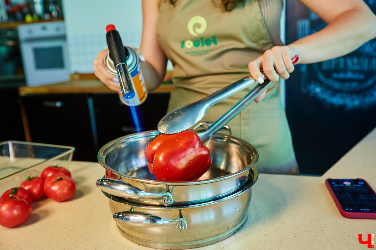 Руководитель танцевальной академии «LaViDanza» и бизнесвумен освоила навыки андалузских гаспачеро.