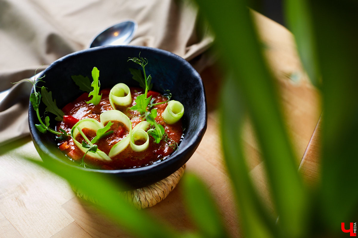 Руководитель танцевальной академии «LaViDanza» и бизнесвумен освоила навыки андалузских гаспачеро.