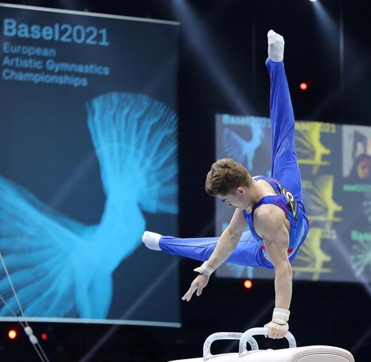 Владимирский 19-летний спортсмен Александр Карцев участвовал в соревнованиях в составе нашей сборной на Олимпиаде в Токио. Свою поездку гимнаст решил отпраздновать необычным способом – набить памятное тату. «Ключ-Медиа» узнал, что оно означает.