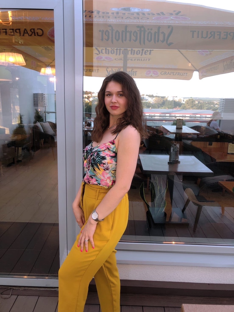 Вакцинационная кампания в России набирает обороты с каждым днем. В стране представлены три прививки от коронавируса: «Спутник V», «КовиВак» и «ЭпиВакКорона». Первая из них распространена больше всего, а две другие сейчас в дефиците. Корреспондент «Ключ-Медиа» решил проверить на себе «КовиВак» и делится впечатлениями.