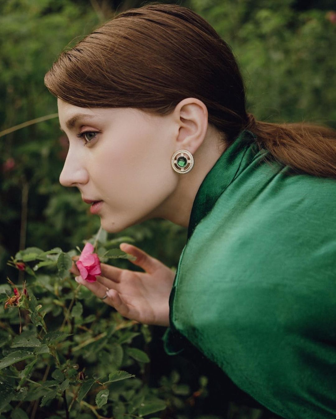 Разбираемся с психологом Кристиной Вдовиной, как увлечения помогают каждому из нас в самоидентификации и почему блогерская честность имеет важные последствия.