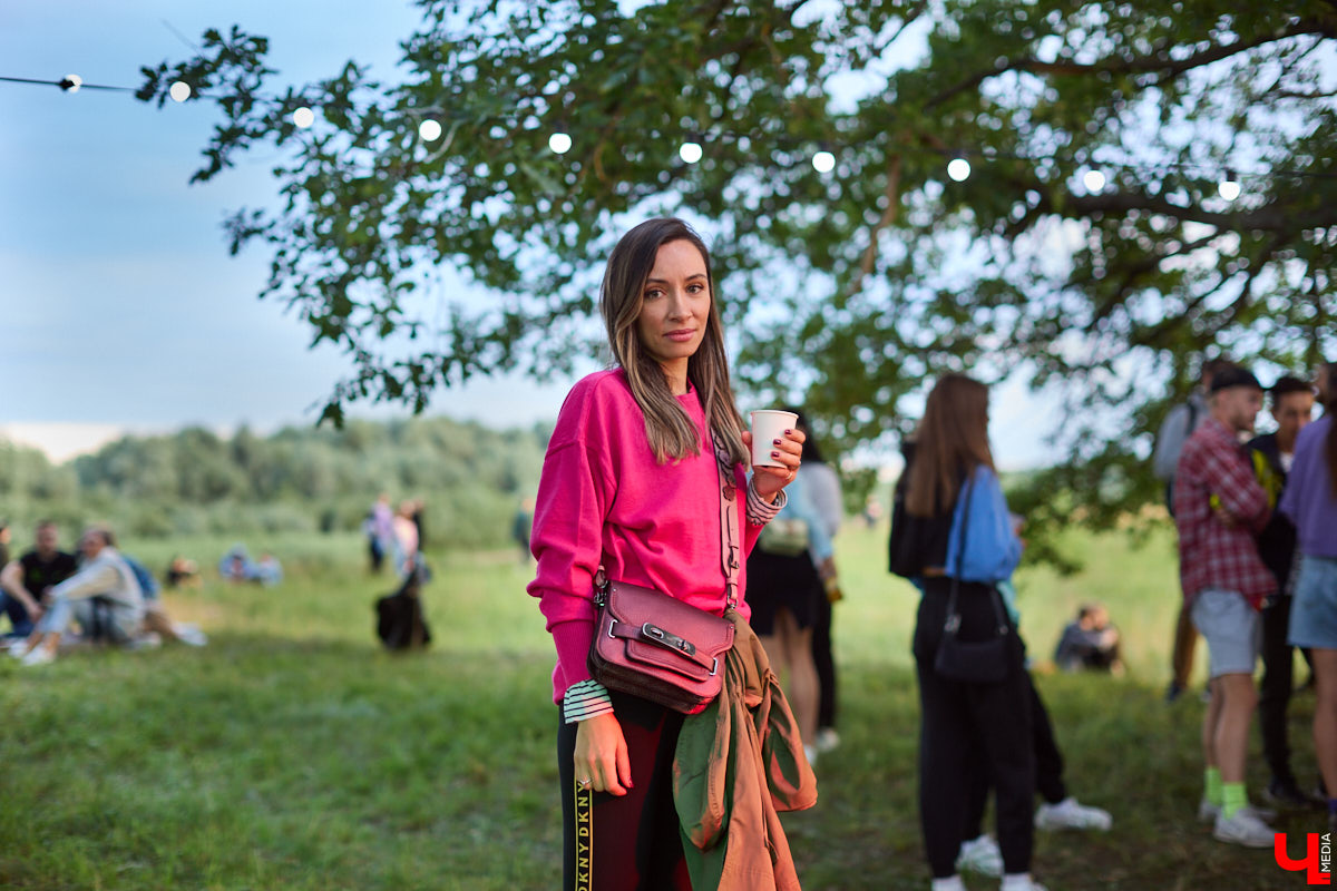 Каждый местный любитель электроники хотя бы раз бывал на мероприятиях объединения PANORAMA. Комьюнити ассоциируется с форматом летних оупенов, которые знакомят слушателей с новыми течениями в музыке. Что представляет из себя на данный момент PANORAMA и какие, по мнению одного из организаторов электронного джема Aftarain, сегодня в тренде жанры и стили, — в материале «Ключ-Медиа».