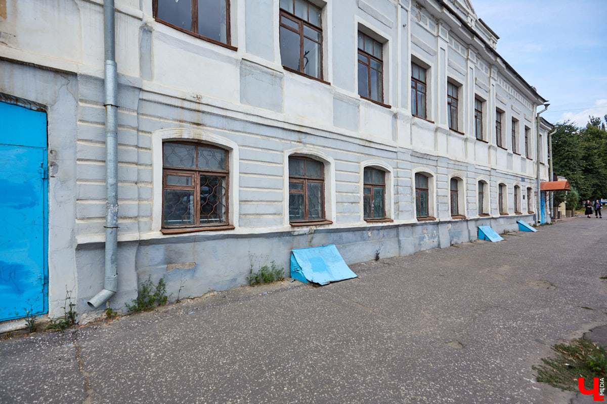 Сносить, реставрировать или забыть? Что делать со старинными владимирскими домами? Однозначного ответа нет, но задуматься в очередной раз стоит.