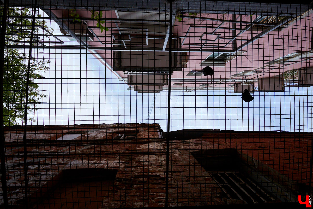 Сносить, реставрировать или забыть? Что делать со старинными владимирскими домами? Однозначного ответа нет, но задуматься в очередной раз стоит.