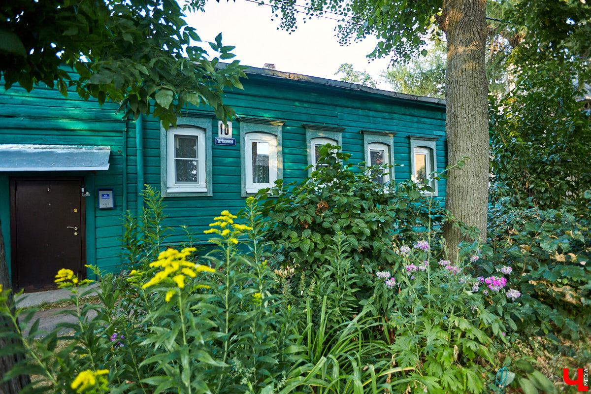 Сносить, реставрировать или забыть? Что делать со старинными владимирскими домами? Однозначного ответа нет, но задуматься в очередной раз стоит.