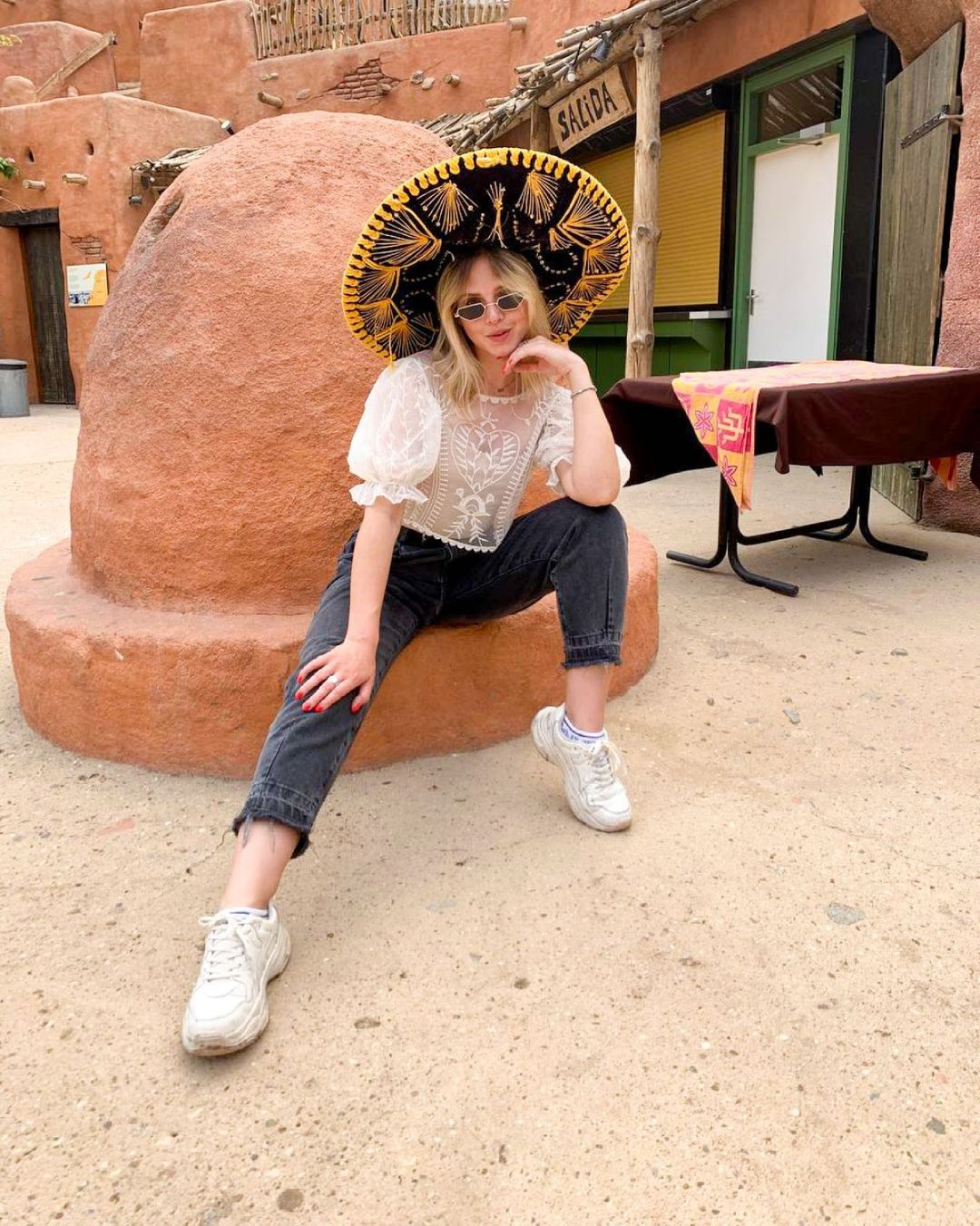 В последнее время мир ставит в приоритет здоровье, как физическое, так и ментальное. Все больше женщин открыто заявляют о принятии своего тела таким, какое оно есть. Владимирские девушки не исключение!