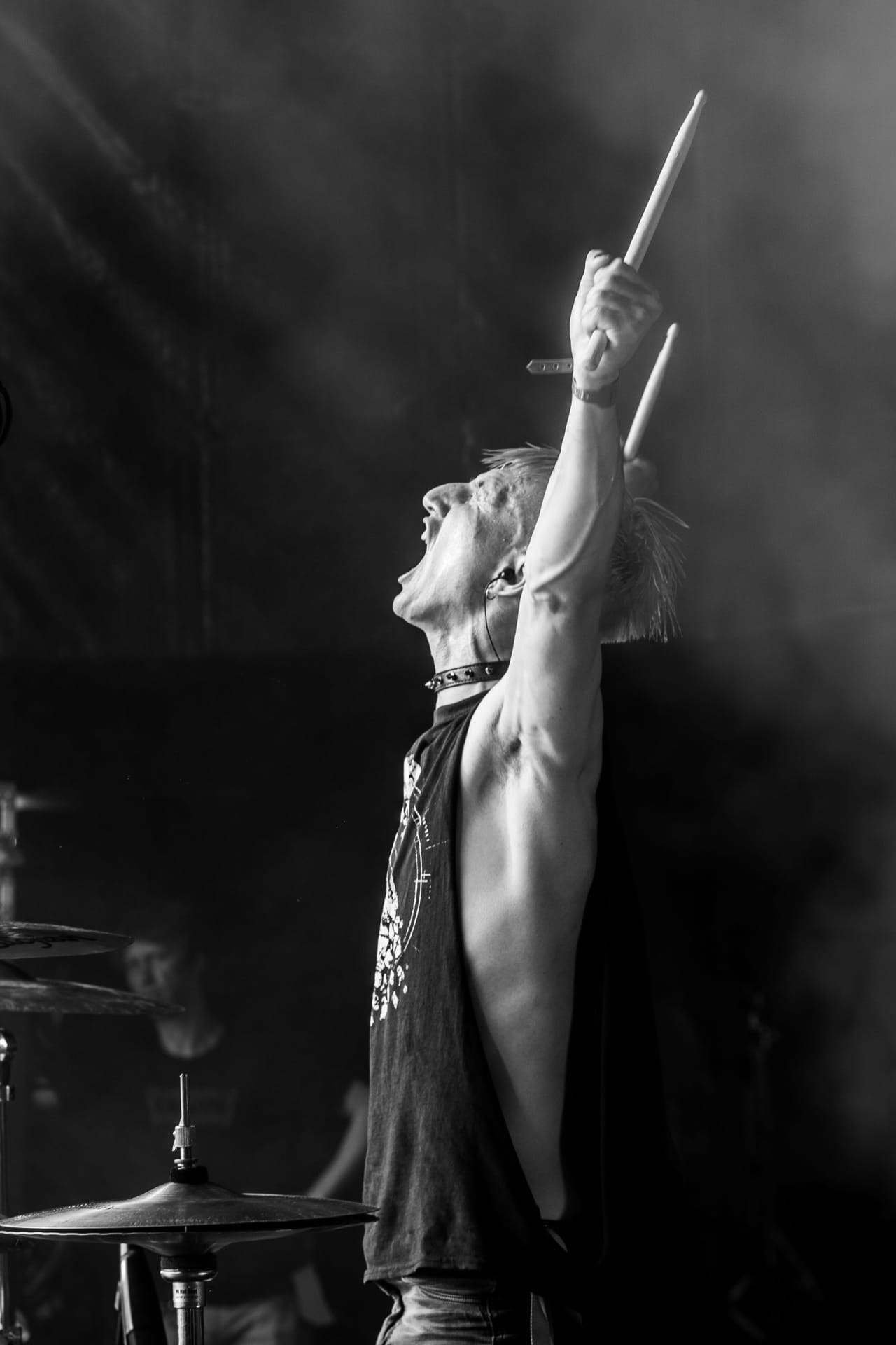 Пора вдохновляться песней «Сила внутри» Дарии Курпаяниди, раскачаться под мини-альбом реперов NEWARIK и AnDer, погружаться в собственные мысли с НЕКРОПОПом от «БКТТ», отбивать ритм ногой под сингл «Generation» veevat и crypt. Поехали!