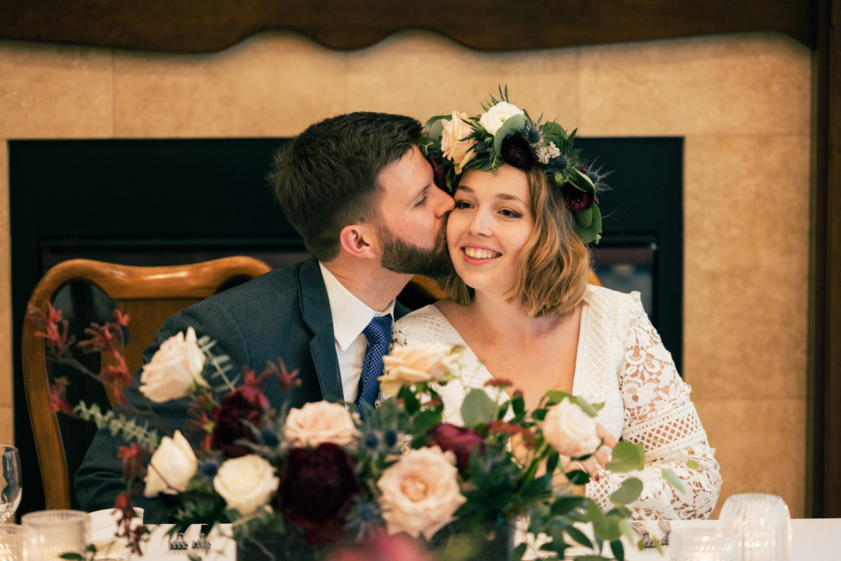 Екатерина Воробьева работала преподавательницей в «Американском доме» и там же встретила своего иностранного коллегу Кристиана. Почти с момента встречи они стали неразлучны, и вот спустя три года в совместной жизни молодых людей уже произошло предложение под «City of stars» из «Ла-Ла Ленд», свадьба с гостями по Zoom и переезд в Бостон.