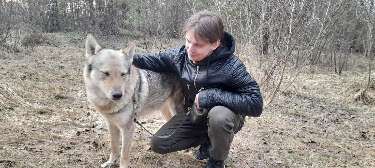 «Приветствую, друже! Загадочная тропа привела тебя сюда не просто так. Каждая песня «Агидель» - это отдельный мир, в котором схлестнулись добро и зло», - именно такие строки встречают каждого, кто решит зайти на страницу владимирской фолк-рок группы «Агидель». . А еще в самом верху ленты всех любопытных ждет новый клип группы на песню «Воет волк».