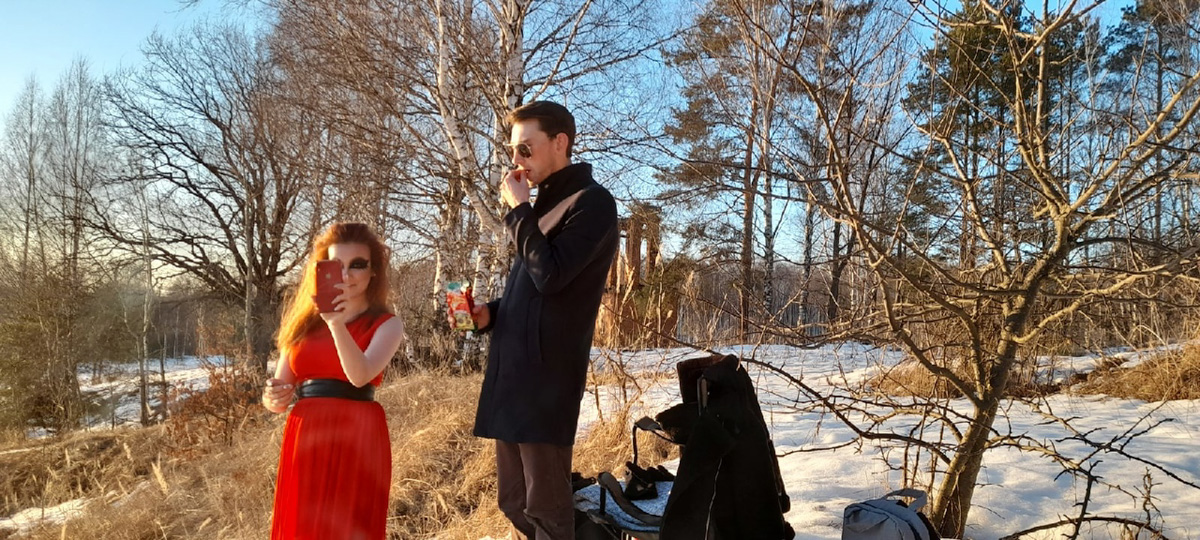 «Приветствую, друже! Загадочная тропа привела тебя сюда не просто так. Каждая песня «Агидель» - это отдельный мир, в котором схлестнулись добро и зло», - именно такие строки встречают каждого, кто решит зайти на страницу владимирской фолк-рок группы «Агидель». . А еще в самом верху ленты всех любопытных ждет новый клип группы на песню «Воет волк».