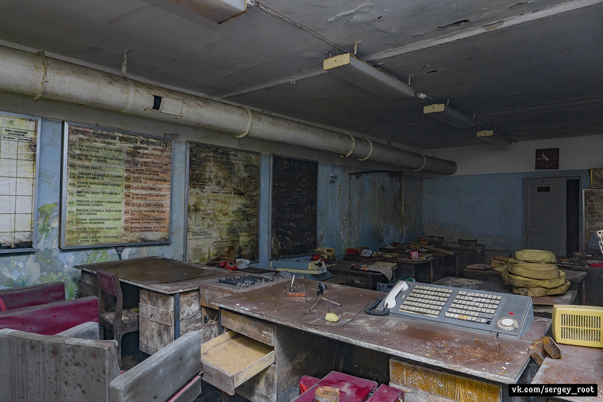 Фотограф Сергей Рут снова вызывает стайки мурашек. Смотрим его новый репортаж из полузатопленного владимирского бомбоубежища.