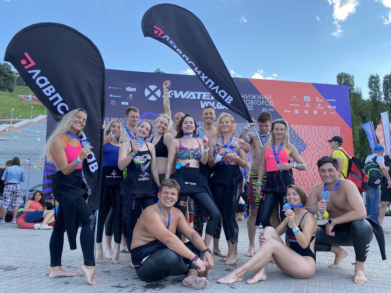 Владимирская ультрамарафонка Юлия Наумова заняла 6 место в своей возрастной категории на соревнованиях по плаванию в открытой воде. О самом массовом старте на Волге с 2000 участников, подготовке к преодолению 90 километров в августе и мыслях спортсменки во время заплыва — в рассказе «Ключ-Медиа».