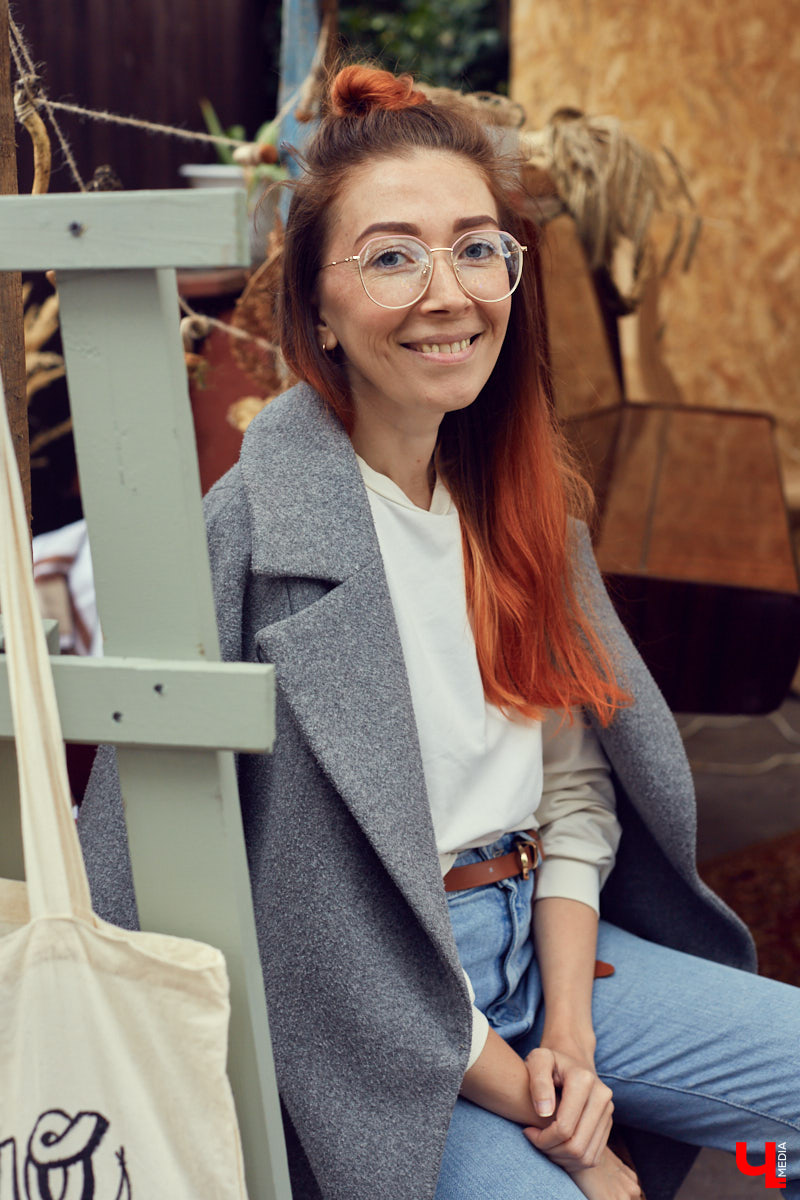 Август — богатый месяц не только на огородный, но и стрит-арт «урожай». Собираем по городу новые рисунки: 3D-фасад, сюжет «Ну, погоди!» и Дали с Ван Гогом в костюмах уличных уборщиков.