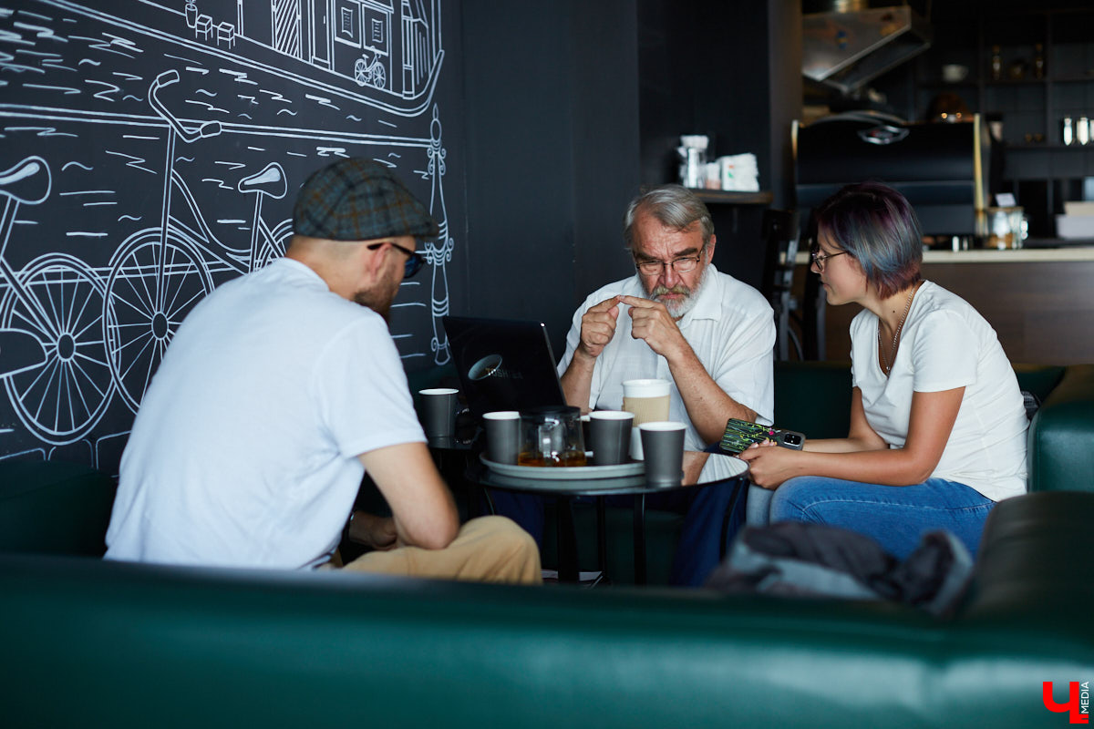 История полна удивительных совпадений. Например, вы знали, что наш Тимофей Копылов и Федор Шаляпин - в какой-то мере односельчане? Мы тоже удивлены. Но из песни слов не выкинешь!