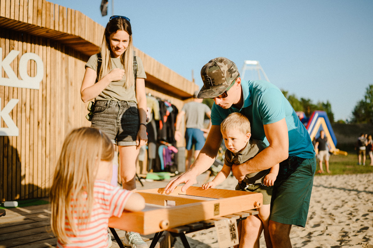 В минувшие выходные владимирцы шумно отмечали день рождения Загородного парка. Самые яркие события праздника прошли в районе озера.