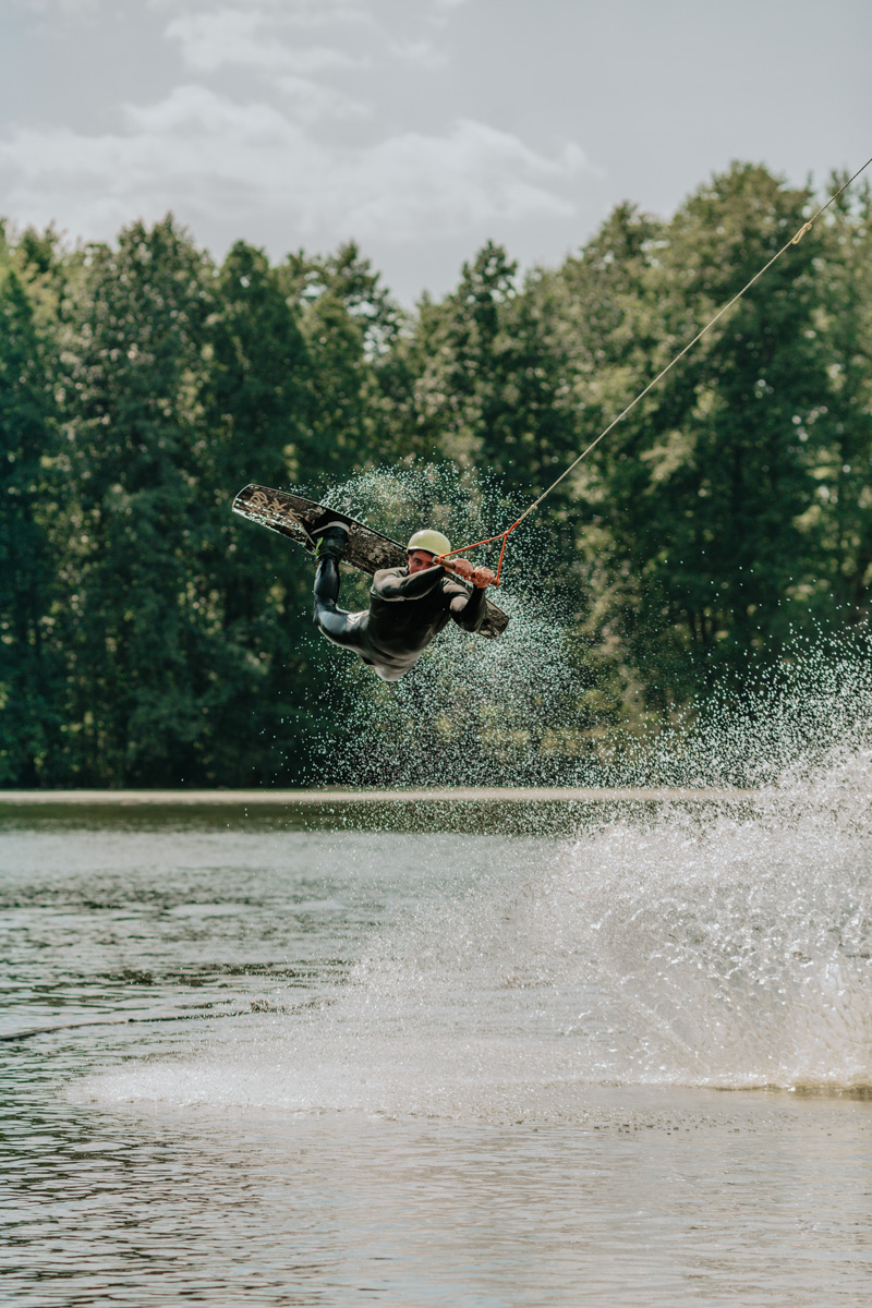 В минувшие выходные владимирцы шумно отмечали день рождения Загородного парка. Самые яркие события праздника прошли в районе озера.