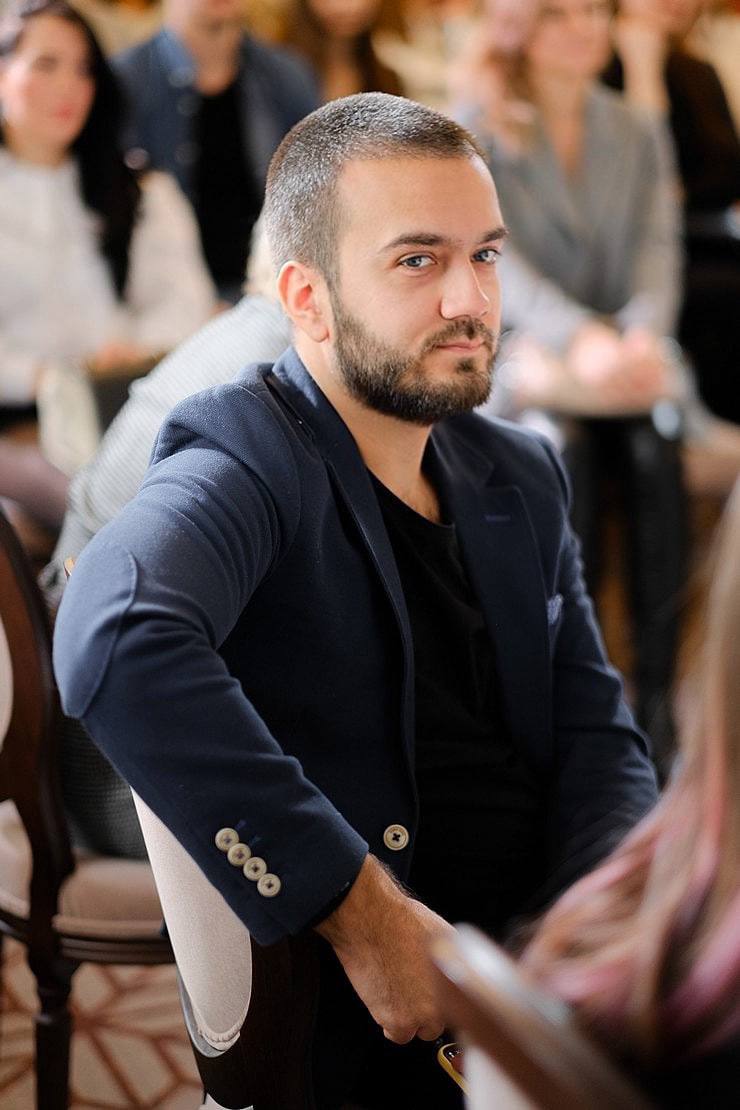 Биохакинг — синтез здорового образа жизни и превентивного подхода к своему здоровью. Читайте истории владимирцев, которые уже бросают вызов возрастным рамкам, в материале «Ключ-Медиа».