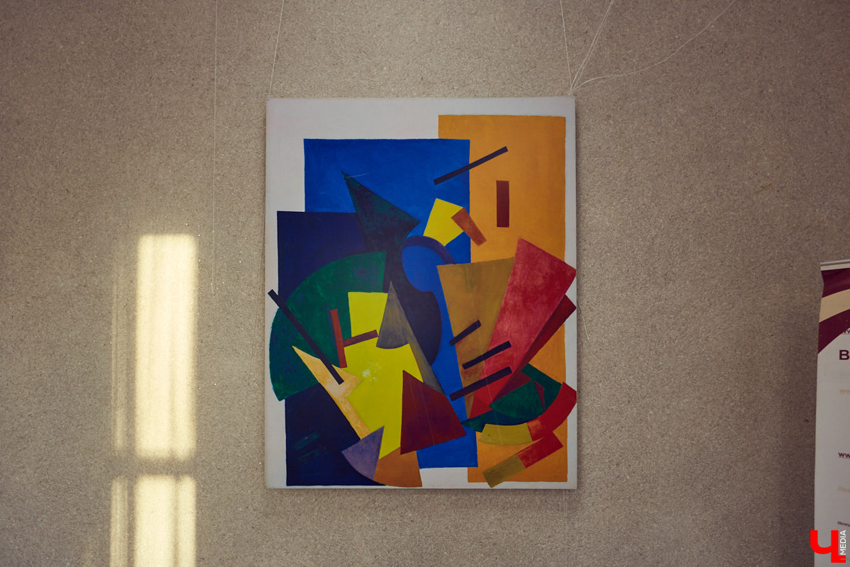 За «домашними» перипетиями творческо-исследовательского «Розановского центра» мы совсем забыли о благой авангардной повестке — образовании. Кажется, война за помещение окончена, и теперь ученый секретарь Анна Бражкина делится планами проекта, анонсируя появление школы авангарда.