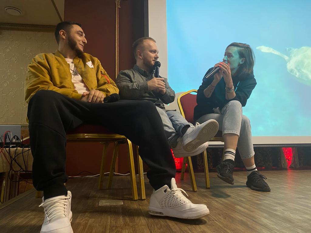 В пятницу 13-го августа во Владимире произошло знаковое событие: перевернув представление о том, что эта дата несчастливая, к нам в город прибыла звездная команда продюсерского центра «Insight People», чтобы предложить местным блогерам взаимовыгодное сотрудничество.