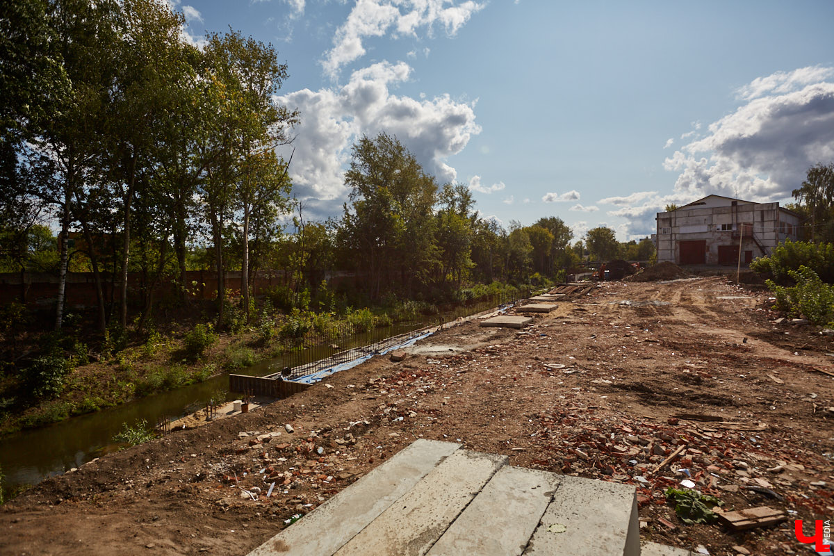 Владимир «лечат» от пробок и небезопасных перекрестков. А что еще творится с дорогами в 33-м регионе? Собрали подборку самых актуальных перемен.