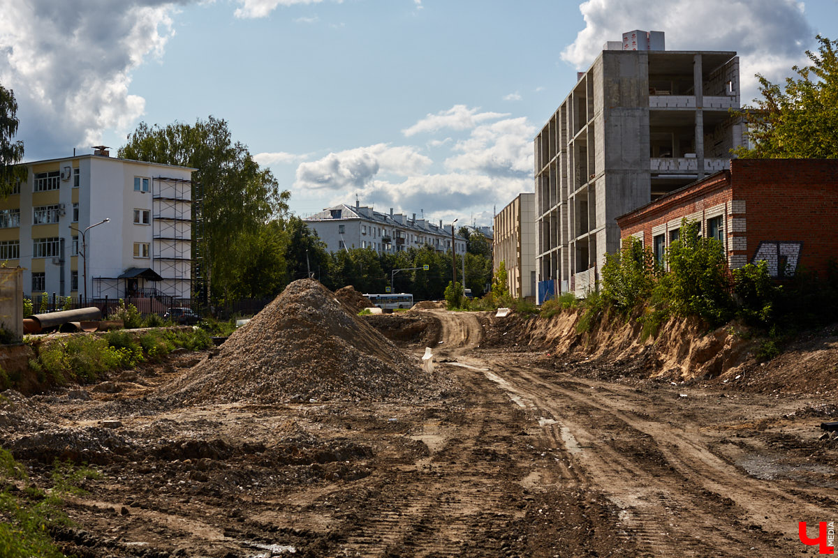 Владимир «лечат» от пробок и небезопасных перекрестков. А что еще творится с дорогами в 33-м регионе? Собрали подборку самых актуальных перемен.