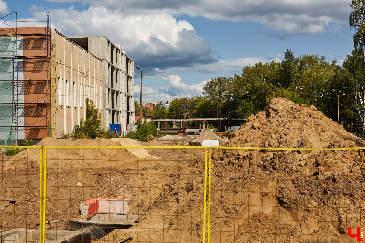 Владимир «лечат» от пробок и небезопасных перекрестков. А что еще творится с дорогами в 33-м регионе? Собрали подборку самых актуальных перемен.