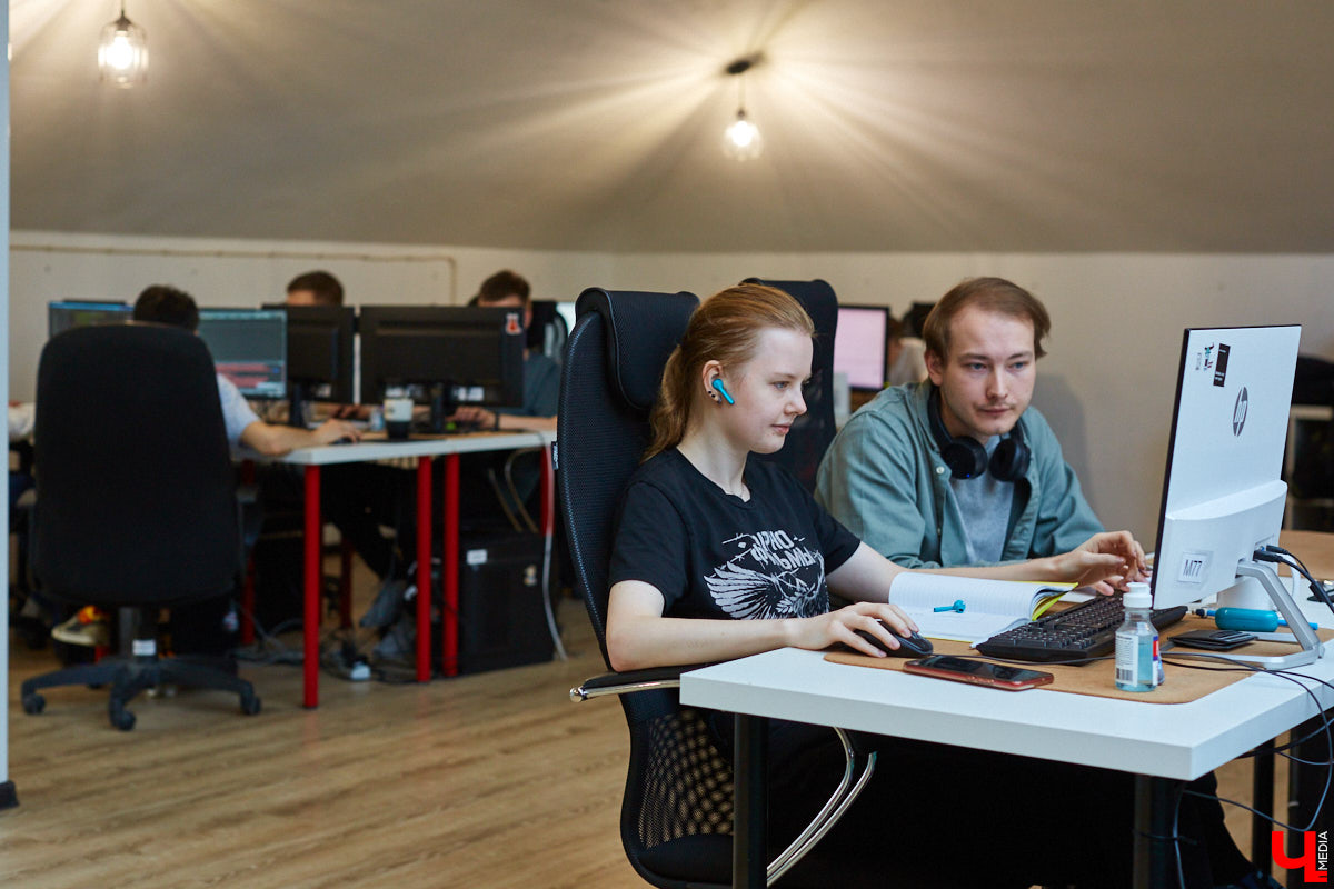 Сервис по поиску работы SuperJob анонсировал топ самых высокооплачиваемых вакансий, в котором наш город занял лидирующую позицию. Как думаете, какое предложение стало самым дорогим?