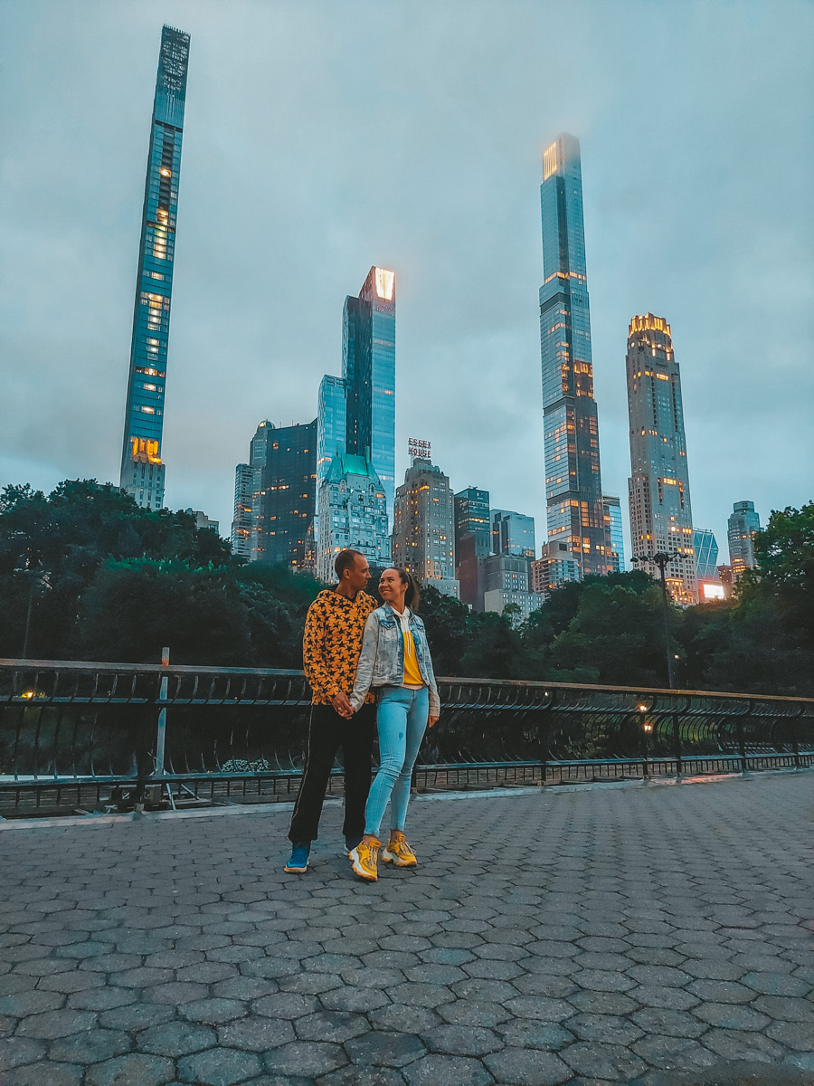 Америка была, есть и остается загадочной страной мечты, где, по мнению большинства россиян, можно легко заработать миллион и жить припеваючи. О том, как сказку сделать былью, расскажут владимирские тревел-блогеры Юлия и Никита Красновы.