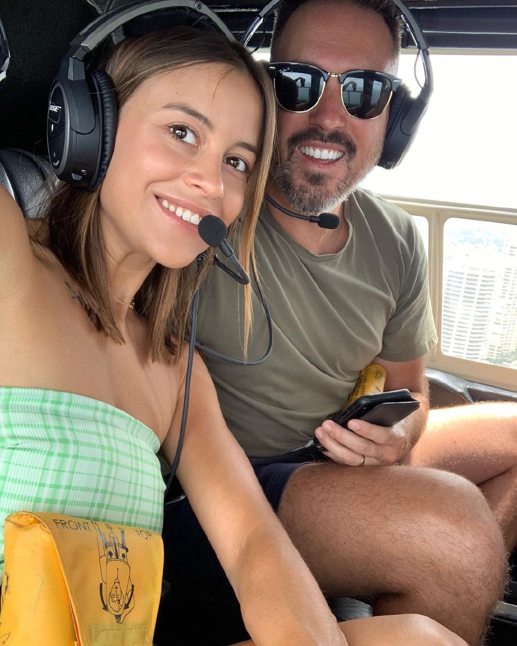 Юлия Фокина, ныне Бэггс, из Владимира переехала жить в самый теплый штат Австралии в 2019 году. Любовь к жизни и путешествиям она транслирует через свои соцсети — Instagram и YouTube-канал. Быть может, именно этот лайфстайл помог ей обрести работу мечты в туристической сфере, найти любовь и выйти замуж за известного радиоведущего?