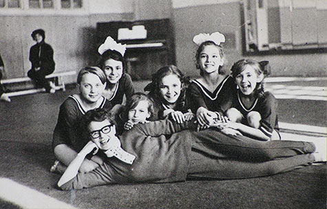 Как-то незаметно прошло 60-летие одного из мест, где растут городские легенды. В 1961-м году во Владимире открыли детскую гимнастическую школу. Мы решили вспомнить знаменитых спортсменов, которые с ее порога шагнули в мировую историю спорта.