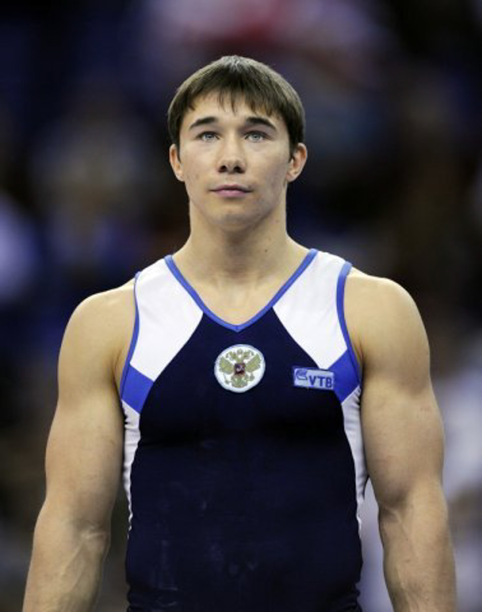 Как-то незаметно прошло 60-летие одного из мест, где растут городские легенды. В 1961-м году во Владимире открыли детскую гимнастическую школу. Мы решили вспомнить знаменитых спортсменов, которые с ее порога шагнули в мировую историю спорта.