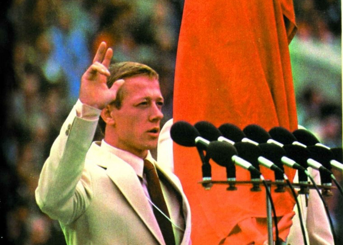 Как-то незаметно прошло 60-летие одного из мест, где растут городские легенды. В 1961-м году во Владимире открыли детскую гимнастическую школу. Мы решили вспомнить знаменитых спортсменов, которые с ее порога шагнули в мировую историю спорта.